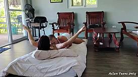 Three Women Use Strapon On Bed