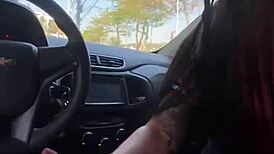 Novinha Gives Car Blowjob Publicly