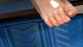jenna haze's pretty feet stroke that stud dick till it explodes 💦👣