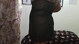 Dona De Casa Crente De Camisola Transparente Sem Calcinha