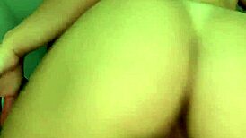 Twerking At Home Without Underwear Shows Her Pretty Ass
