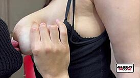 morena rabuda com jeans curto gets fucked hard in doggystyle