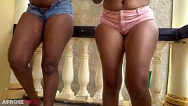 two big black butt who win pink or blue